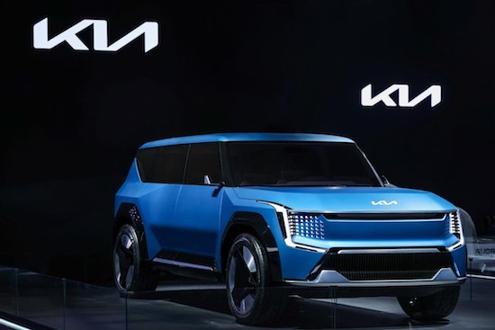 The brand-new SUV Satus is listed at the Shanghai Auto Show, and Kia's global model lineup is added _fororder_image011