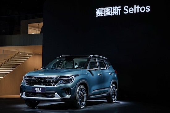The brand-new SUV Satus is listed at the Shanghai Auto Show, and Kia's global model lineup is added _fororder_image005